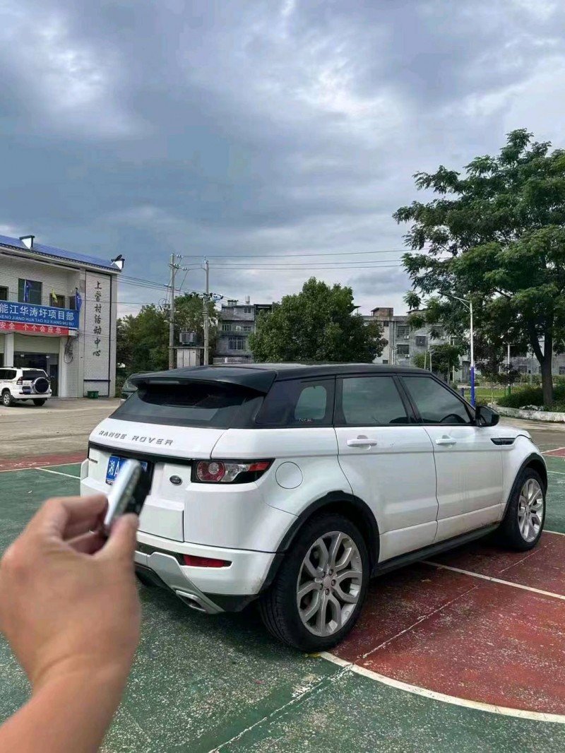 衡阳14年路虎极光3