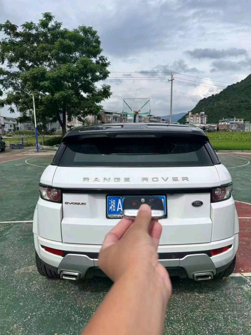 衡阳14年路虎极光7