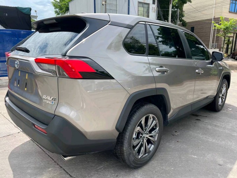 中山23年丰田RAV45
