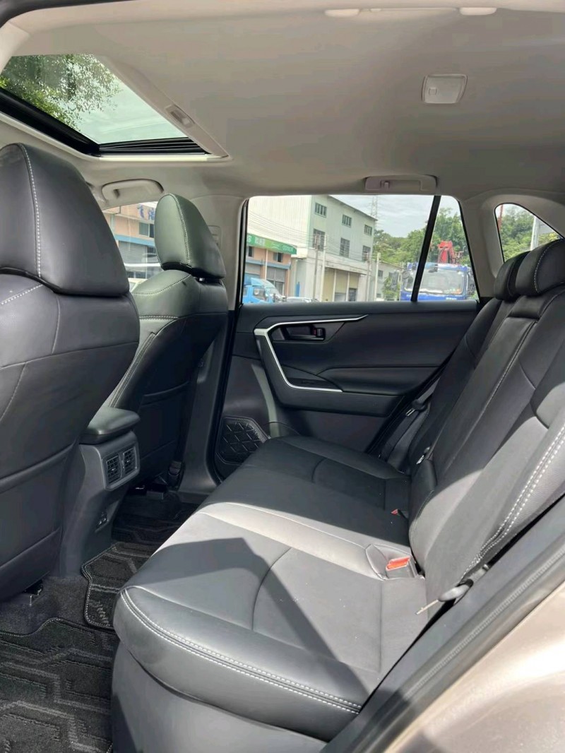 中山23年丰田RAV46