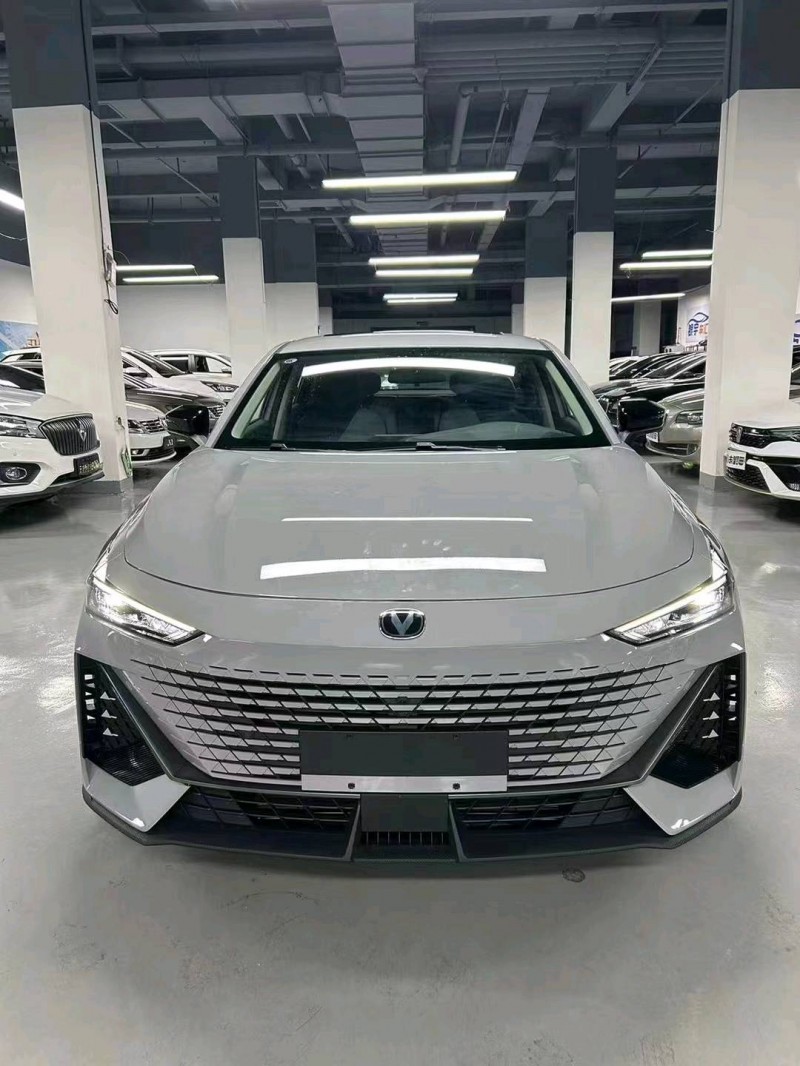 保山23年長安汽車UNI-V1