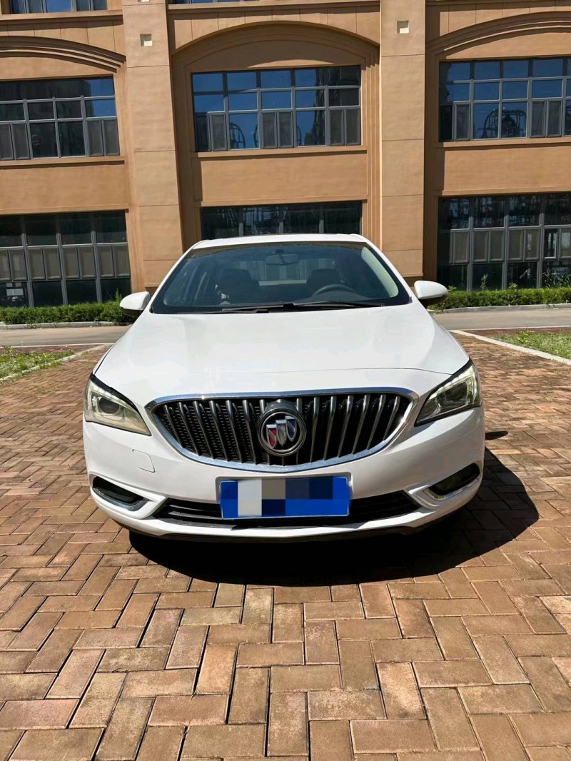 邢台17年别克威朗1