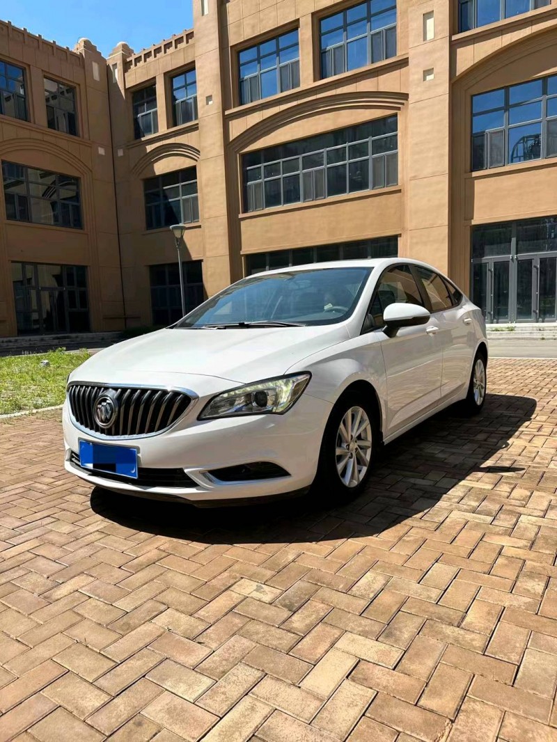 邢台17年别克威朗9