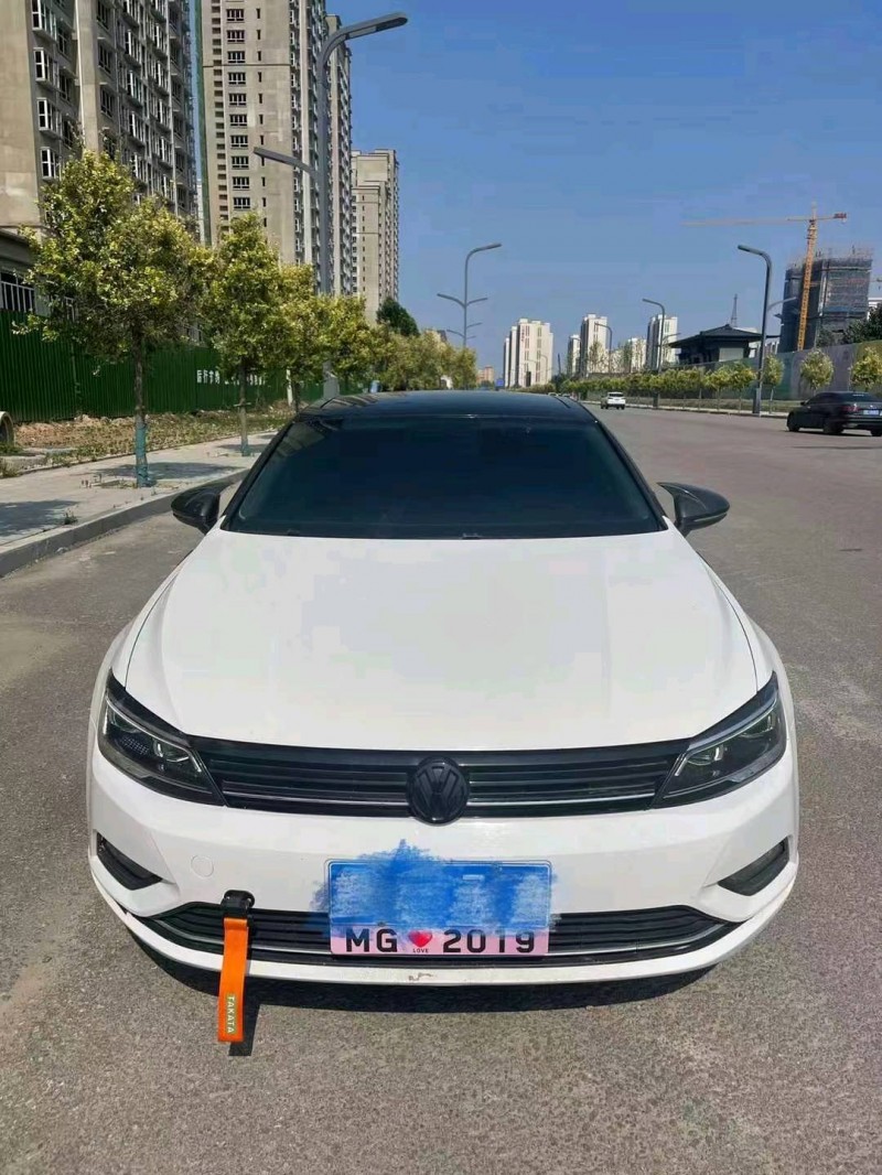济南18年大众凌渡1