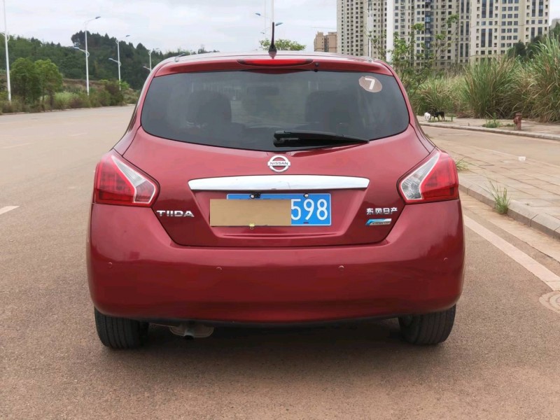 成都13年日产骐达4