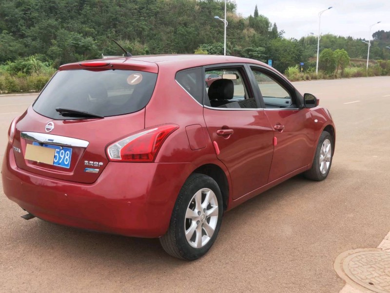 成都13年日产骐达5