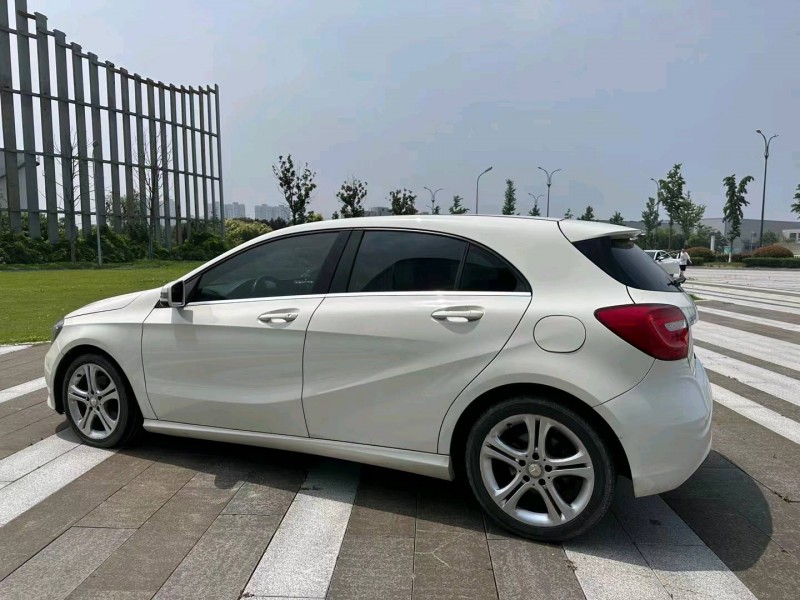 盐城15年奔驰A8