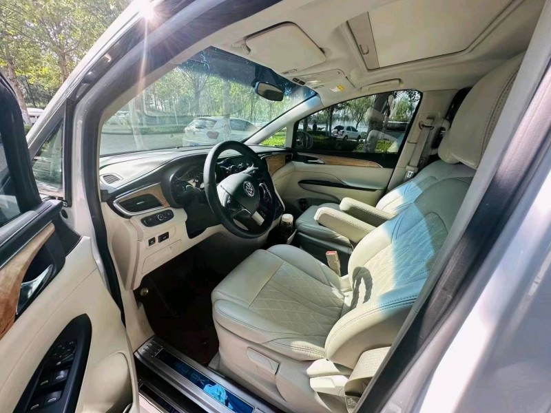 聊城20年别克GL85