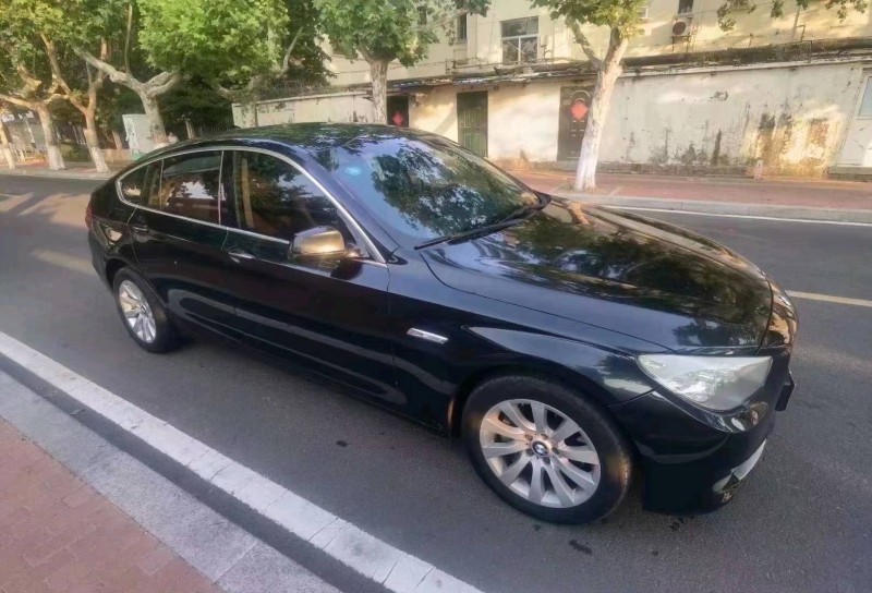 东营12年宝马5系GT3