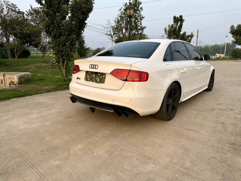 徐州12年奥迪A4L9