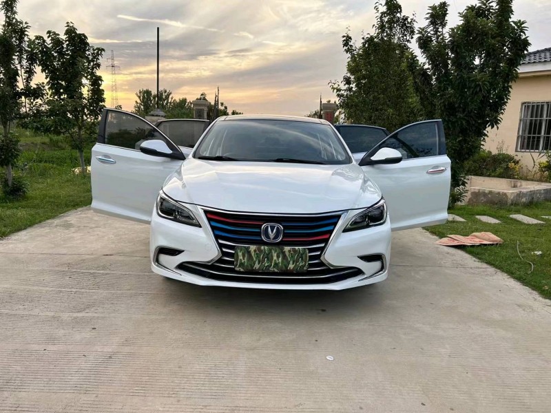 徐州19年長安汽車CC8