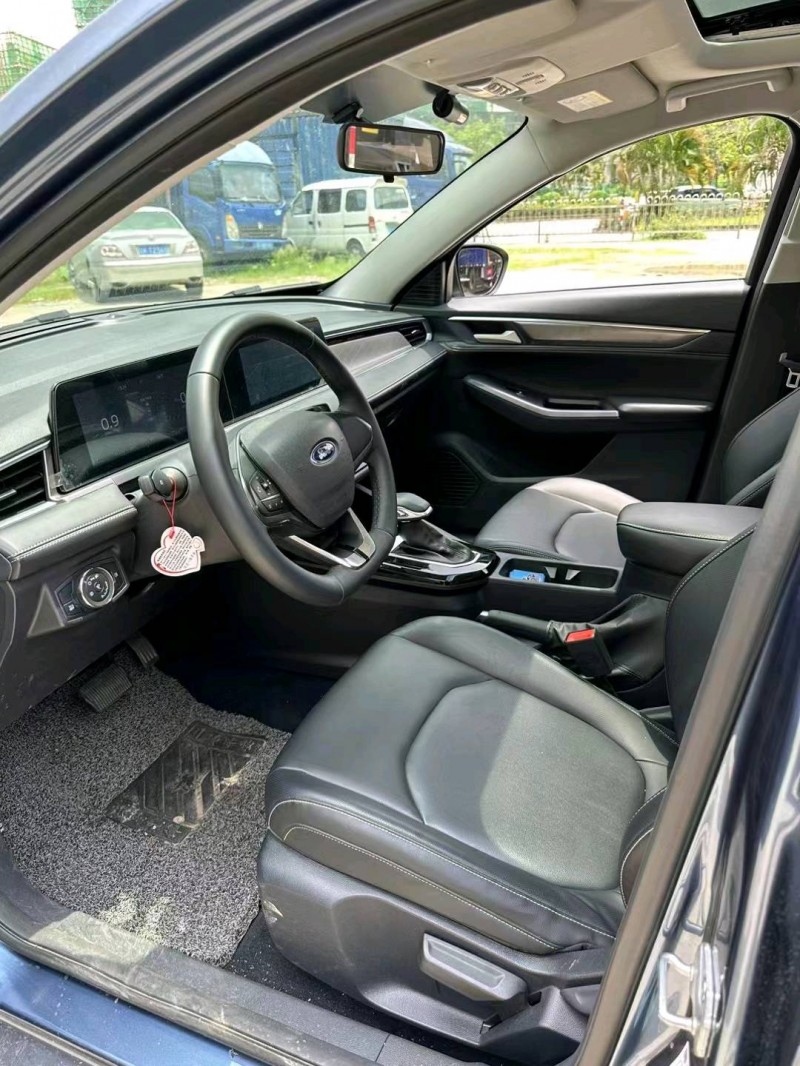 汕头21年福特福睿斯3