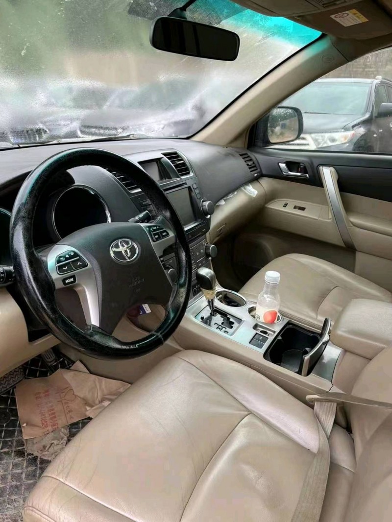 洛阳13年丰田汉兰达6