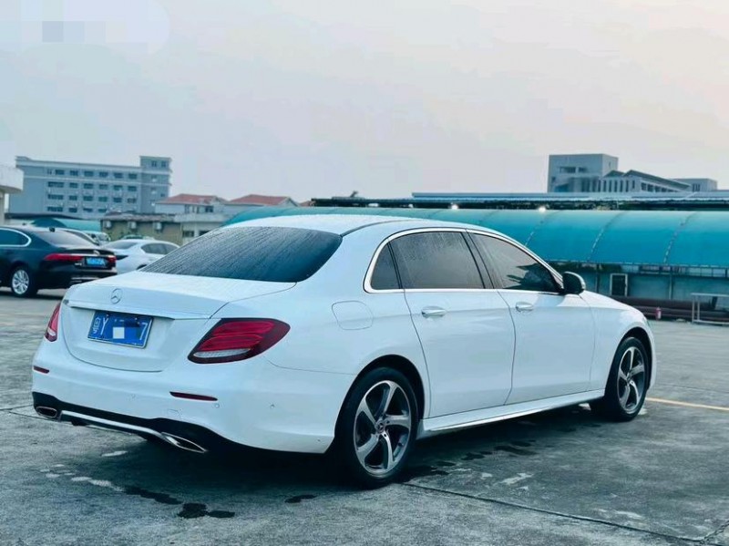 东莞17年奔驰E8