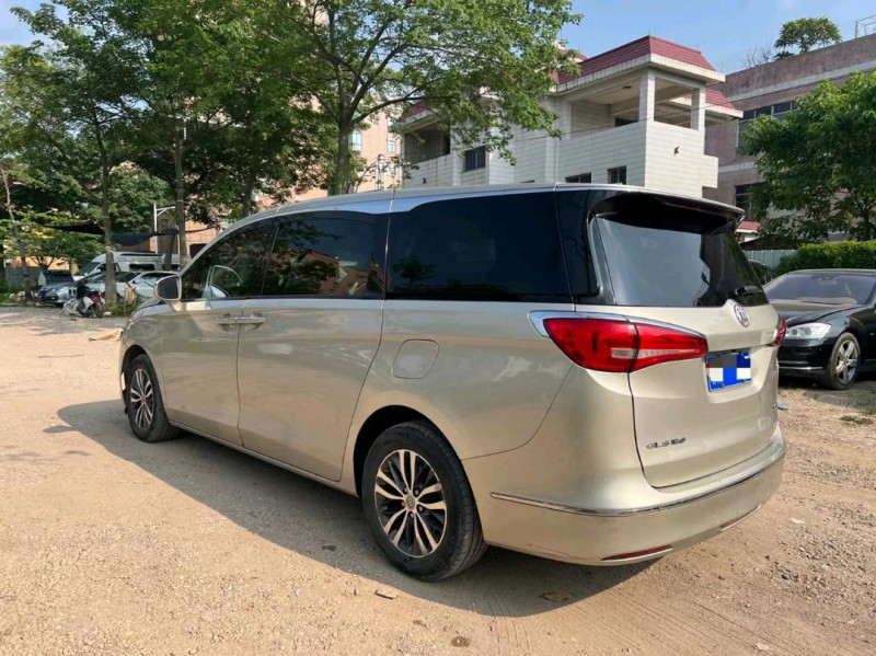 广州17年别克GL87