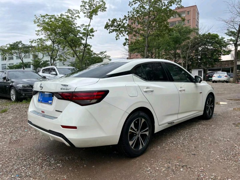 广州20年日产轩逸7