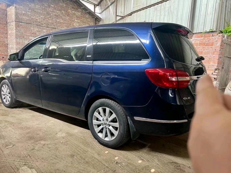 重庆16年别克GL84