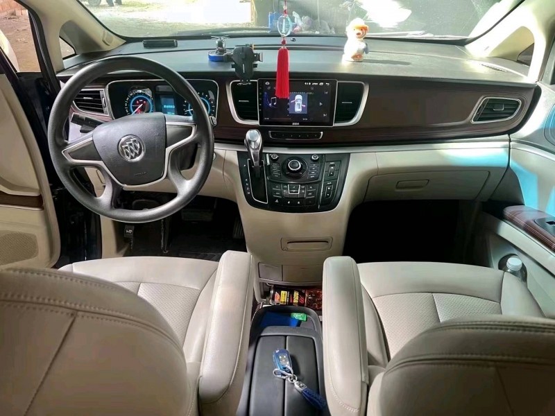 重庆16年别克GL85