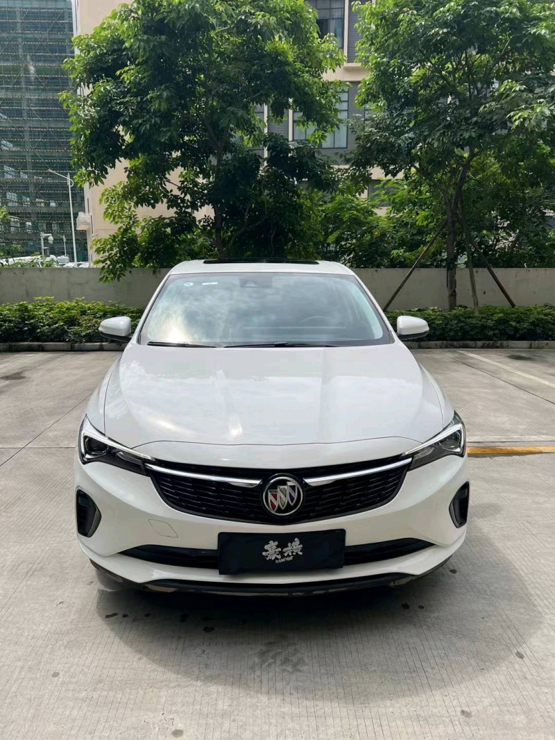 广州22年别克威朗1