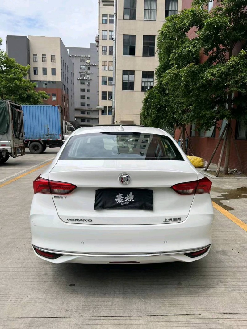 广州22年别克威朗9