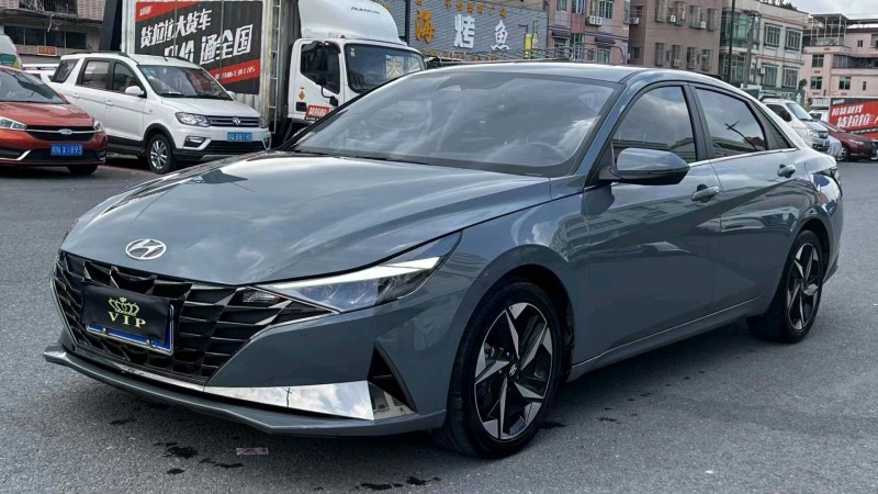 珠海21年现代伊兰特3