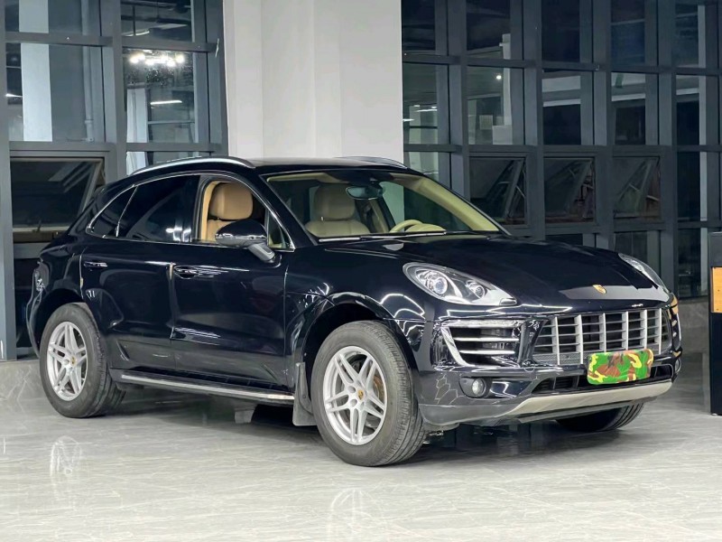 广州17年保时捷Macan2