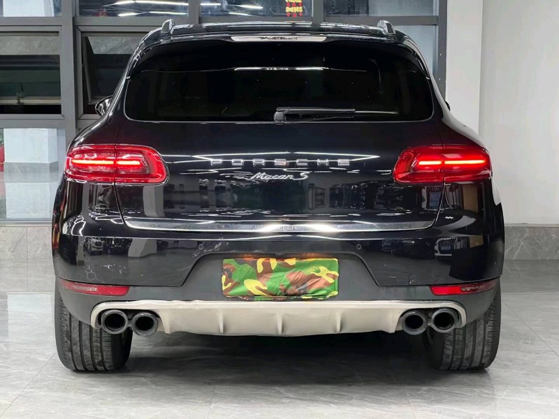 广州17年保时捷Macan9