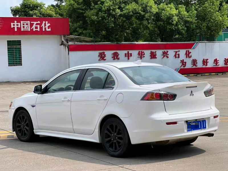 广州13年三菱翼神9