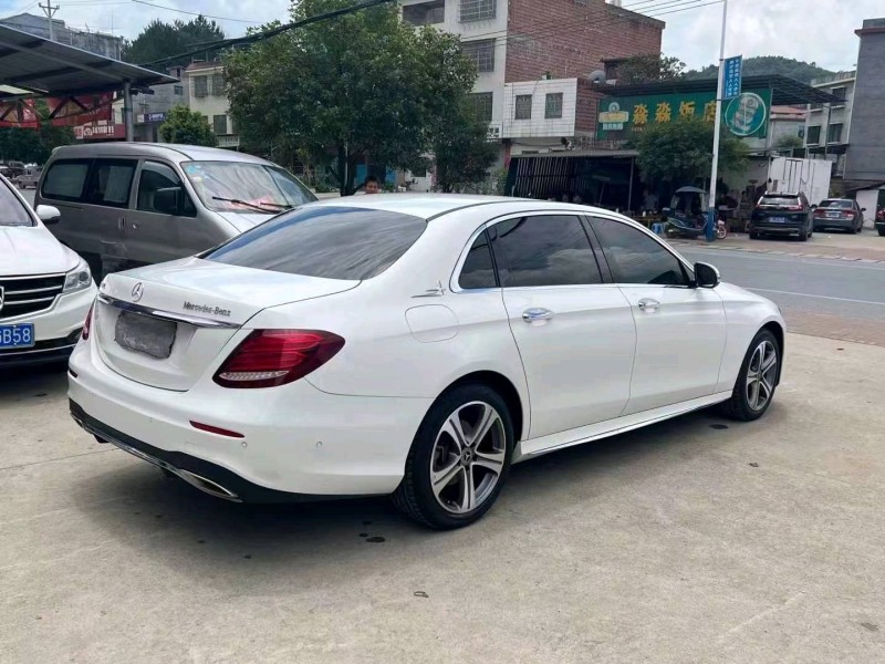 衡阳18年奔驰E8