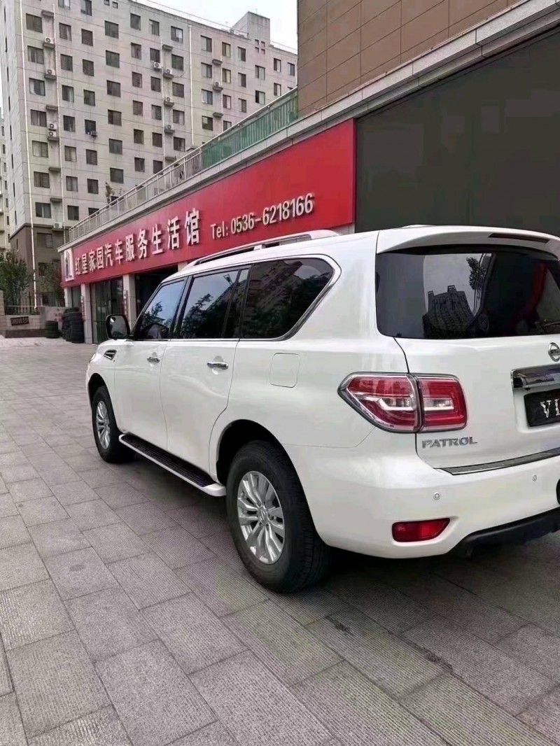 东营17年日产途乐8