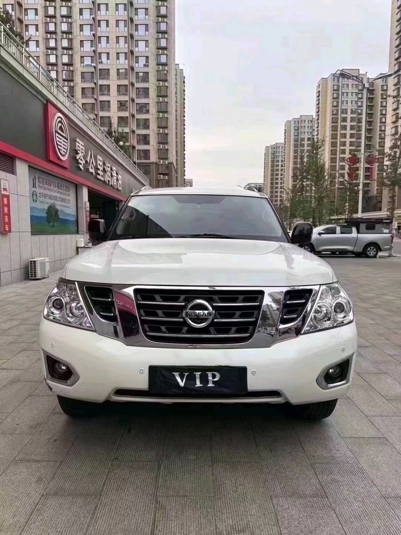 东营17年日产途乐1