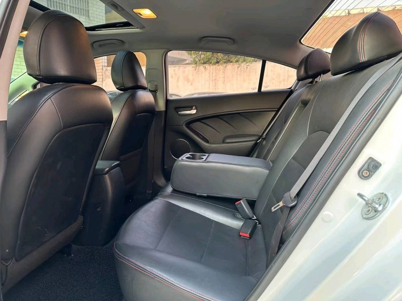 济宁17年起亚K36