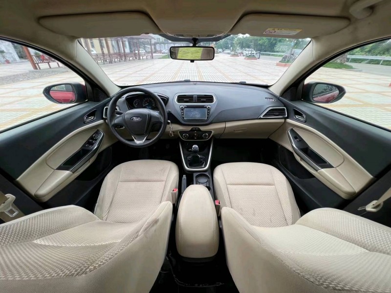 汕头15年福特福睿斯7