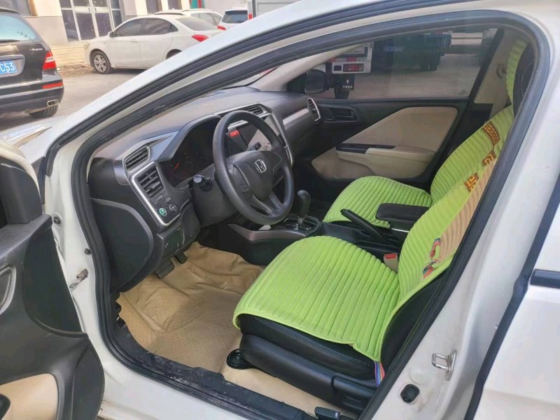 济宁16年本田哥瑞5