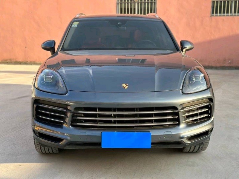 济宁18年保时捷卡宴1