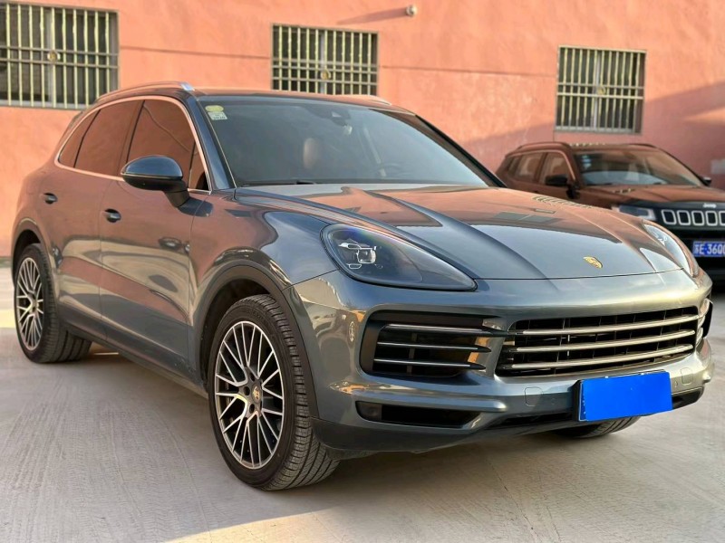 济宁18年保时捷卡宴2