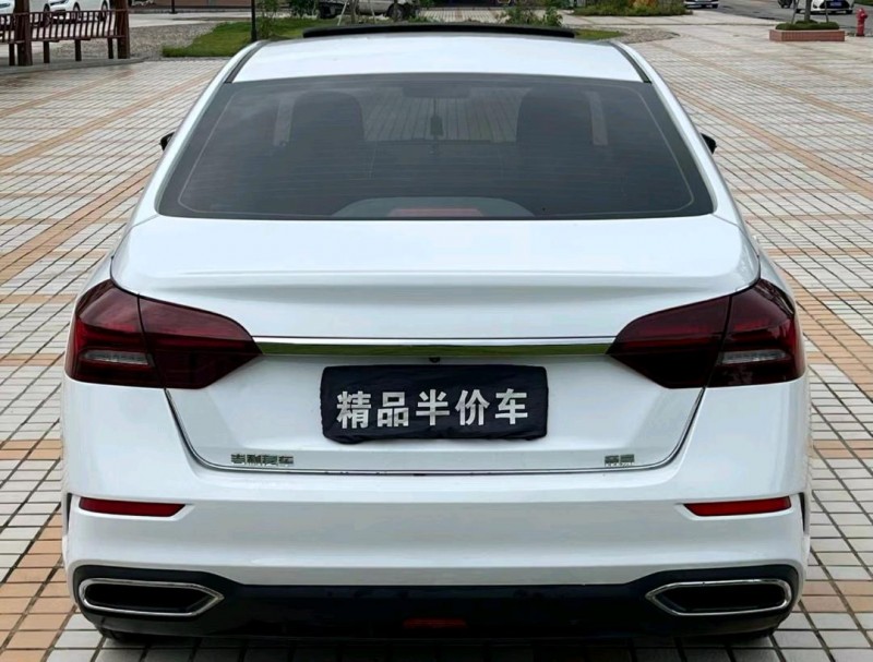 汕头22年吉利帝豪8