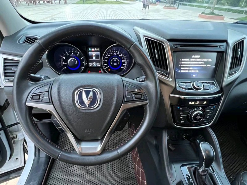 汕头17年长安汽车CS755