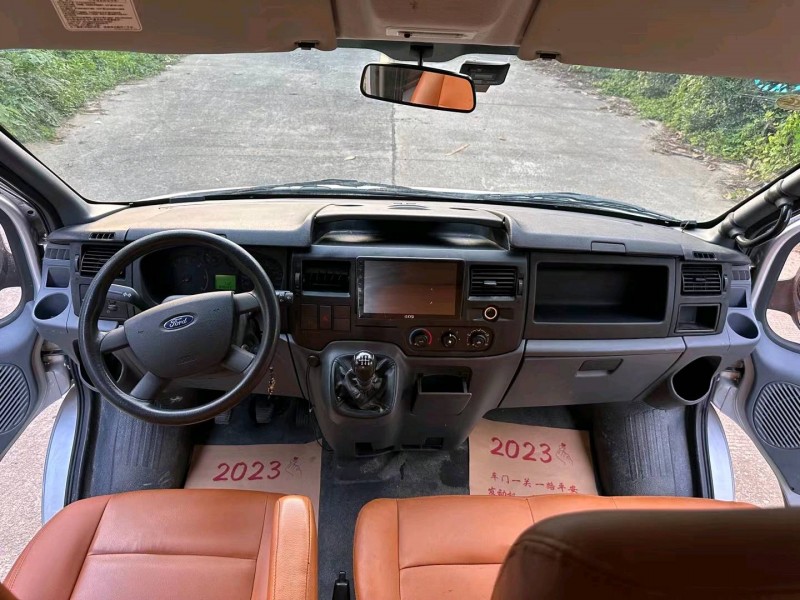 徐州19年福特全顺5