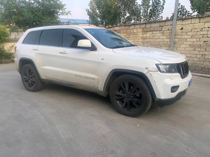 东营12年Jeep大切诺基2