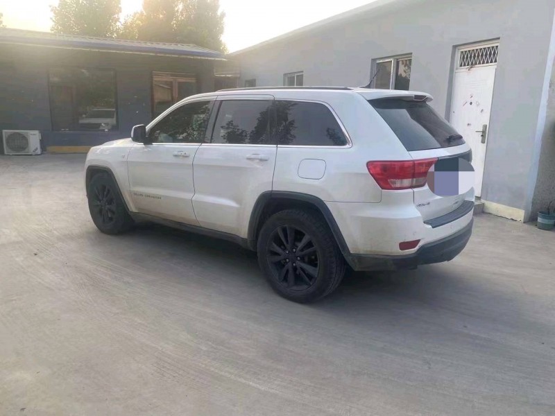 东营12年Jeep大切诺基5