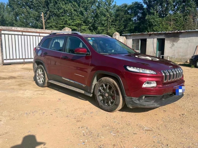 东营16年Jeep自由光2