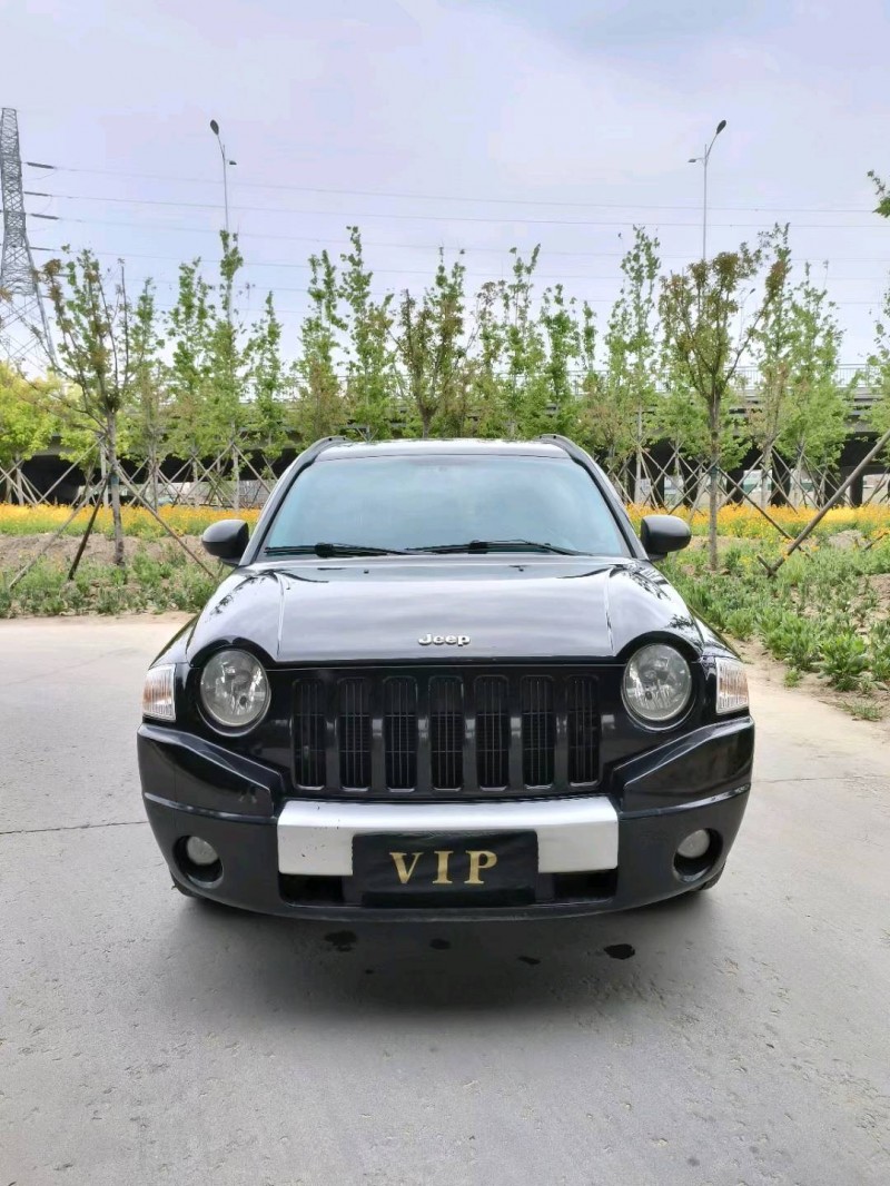 青岛11年Jeep指南者1