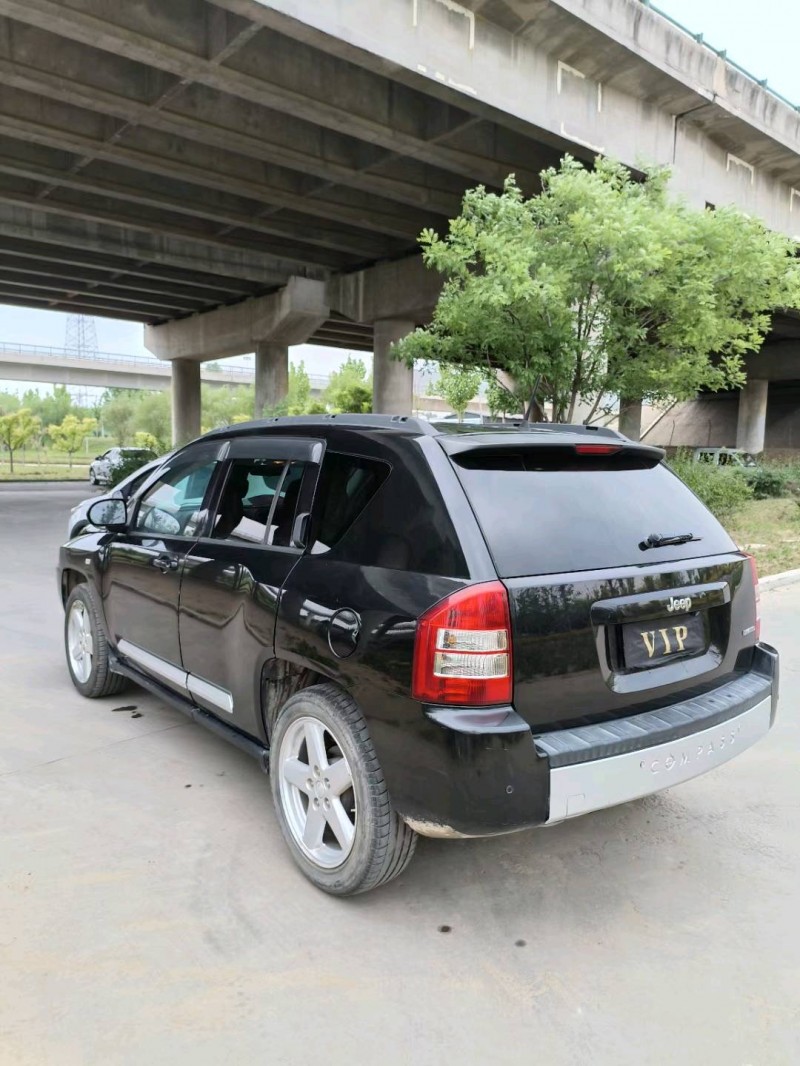 青岛11年Jeep指南者7