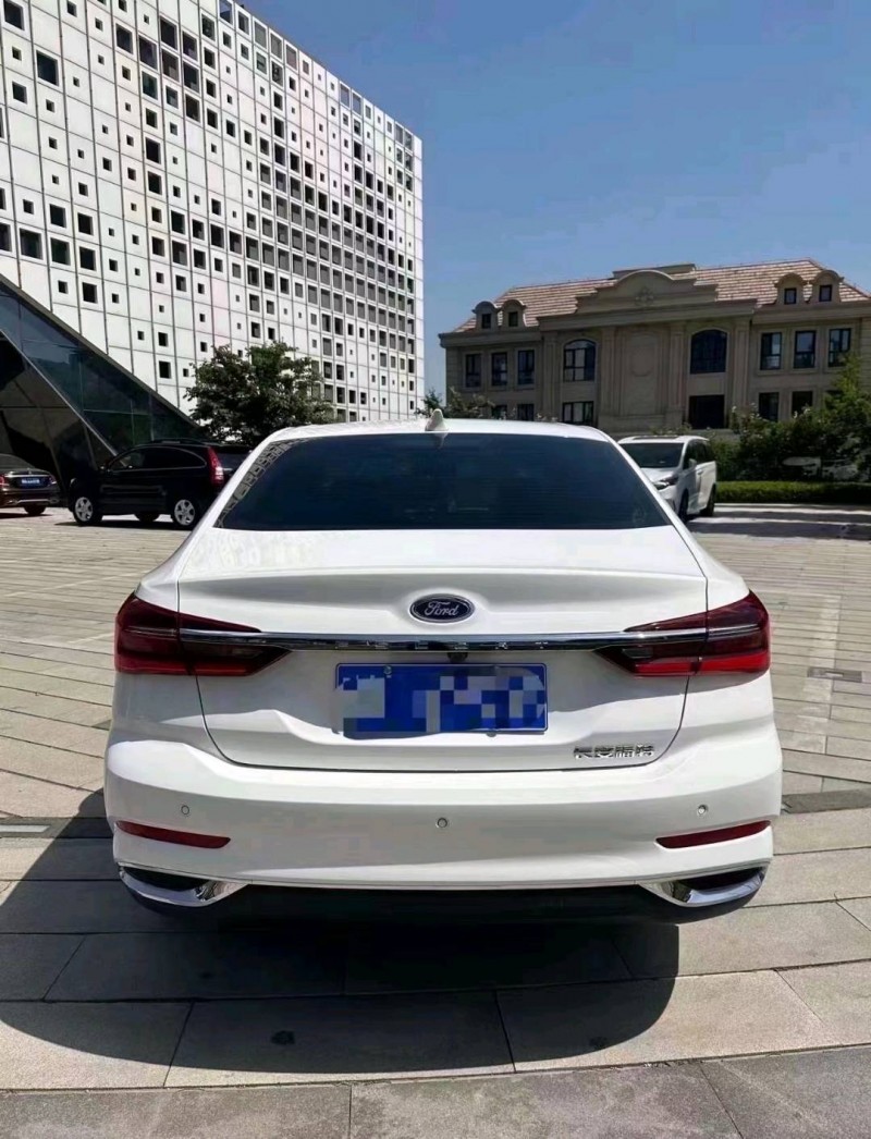 东营21年福特福睿斯3