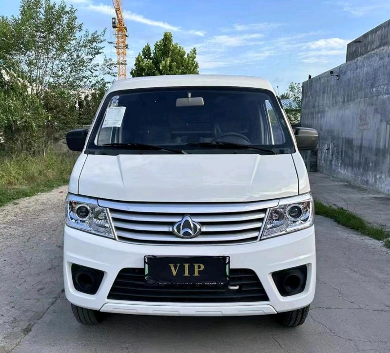 青島23年長安汽車之星1