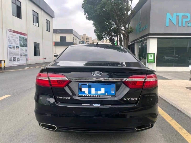 廈門17年福特金牛座7