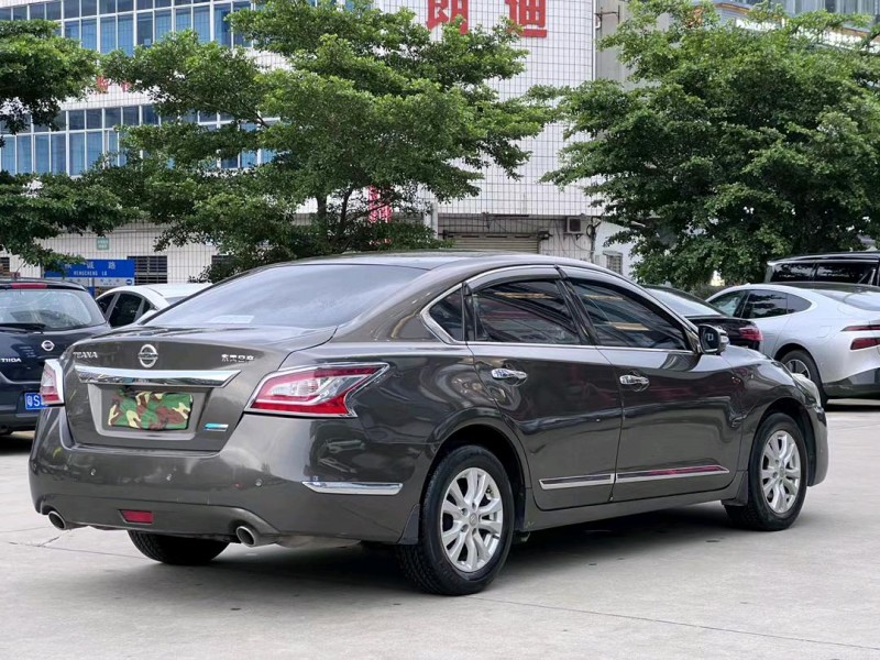 东莞14年日产天籁8