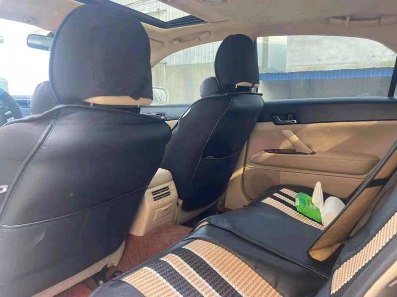 济南09年丰田锐志7