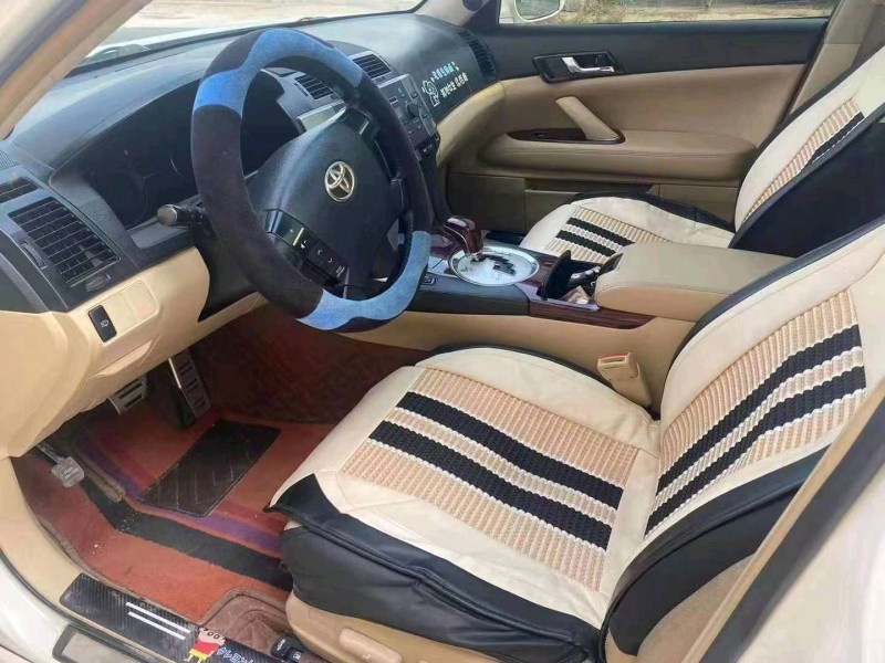 济南09年丰田锐志8